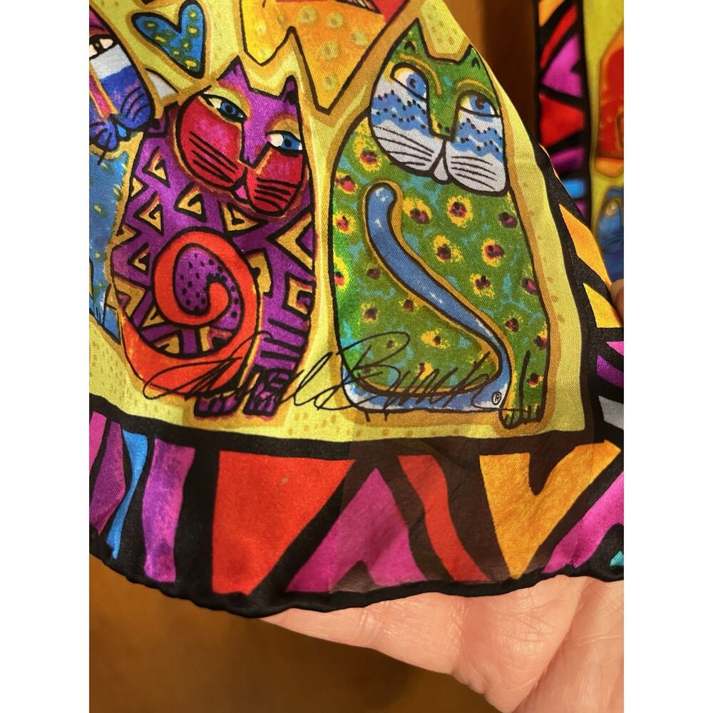 Laurel Burch Silk Rectangle Colorful Cats Felines Rolled Edge ARTSY CAT LADY - Picture 7 of 7